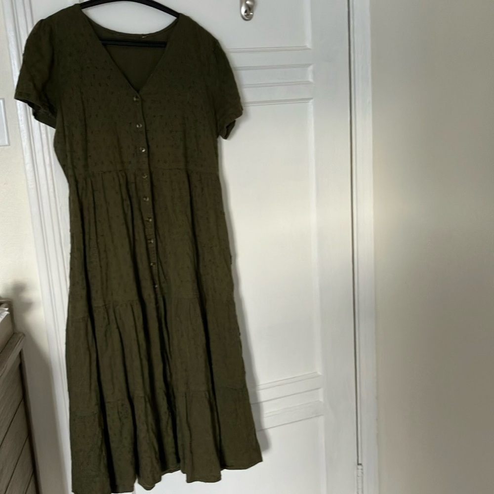“Neuflora” Button Down Dress